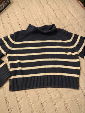 Copper Key Girls sweater size L 12/14 (runs a bit small)